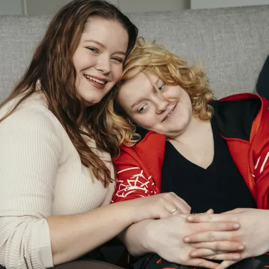 Annemara met haar zusje