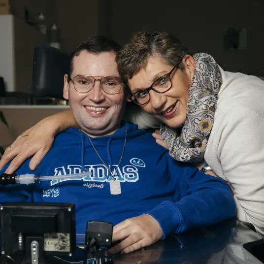 Mantelzorger met haar kind